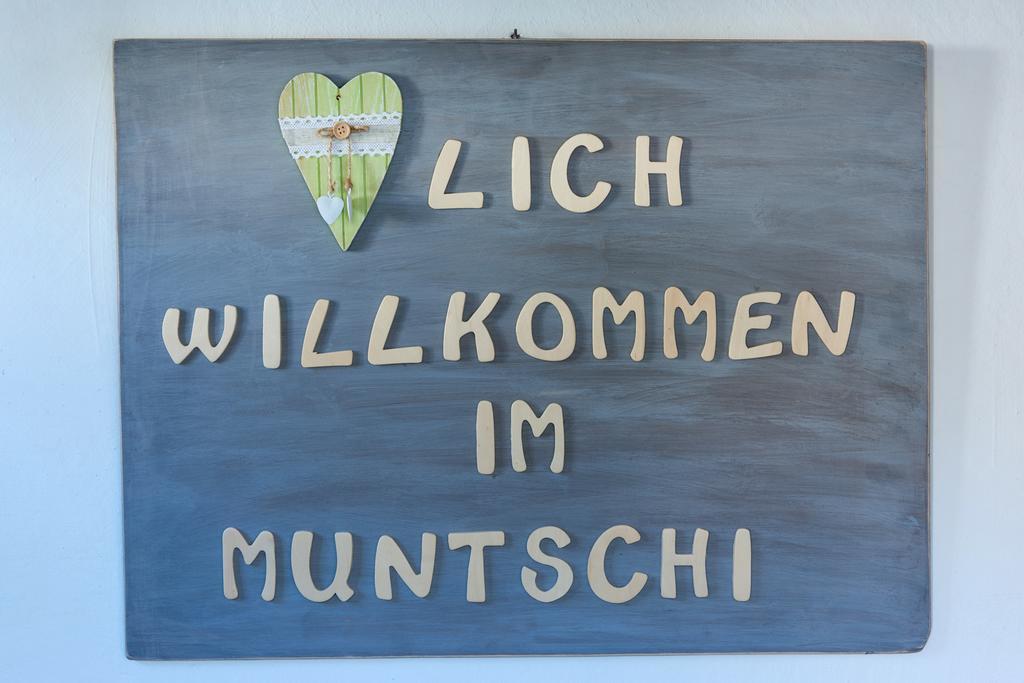 Ferienwohnungen Muntschi Андер Экстерьер фото